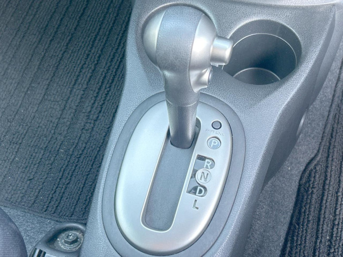 2014 Nissan Note DBA-E12 (UW-6a03ea463d637)[13]