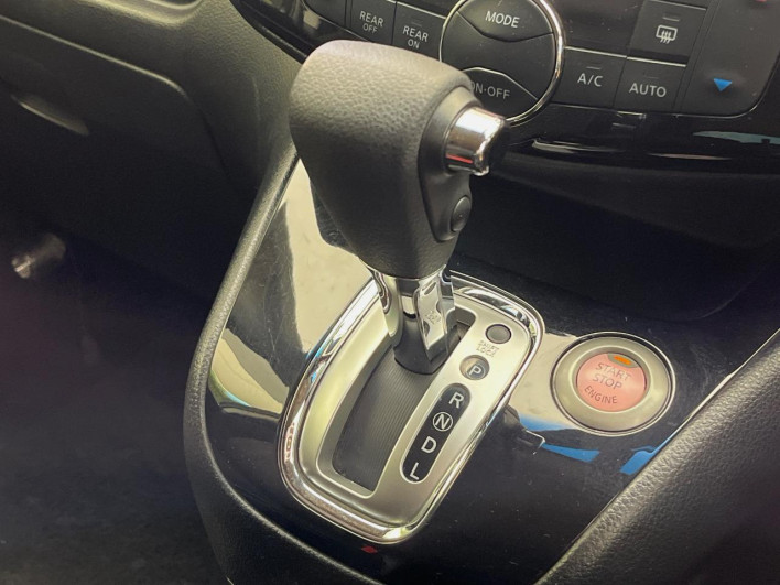 2014 Nissan Serena DBA-FNC26 (UW-6a03ea4d8a93b)[23]