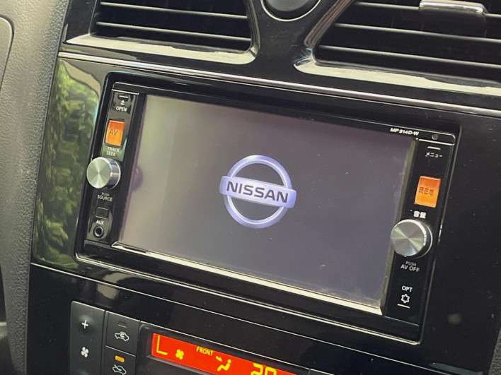 2014 Nissan Serena DBA-FNC26 (UW-6a03ea4d8a93b)[14]