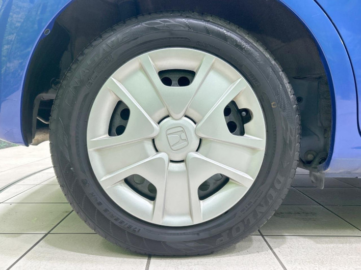 2010 Honda Fit Hybrid DAA-GP1 (UW-6a03ea5b7b345)[13]