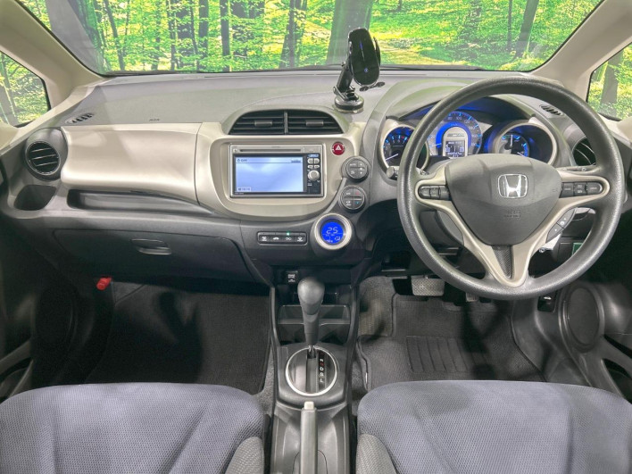 2010 Honda Fit Hybrid DAA-GP1 (UW-6a03ea5b7b345)[29]