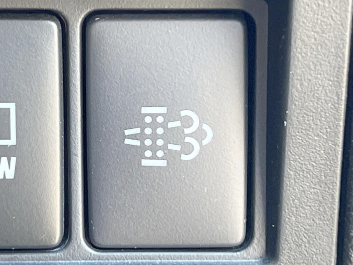 2022 Toyota Hilux 3DF-GUN125 (UW-6a03ea664386a)[24]