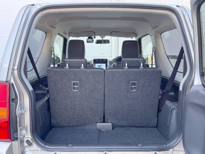 2017 Suzuki Jimny ABA-JB23W (UW-6a03ea736f30c)[25]