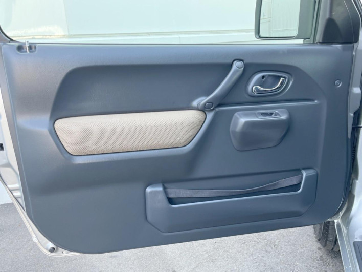 2017 Suzuki Jimny ABA-JB23W (UW-6a03ea736f30c)[19]