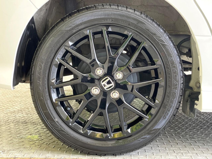 2022 Honda N-BOX CUSTOM 6BA-JF3 (UW-6a03ea822cc3b)[19]