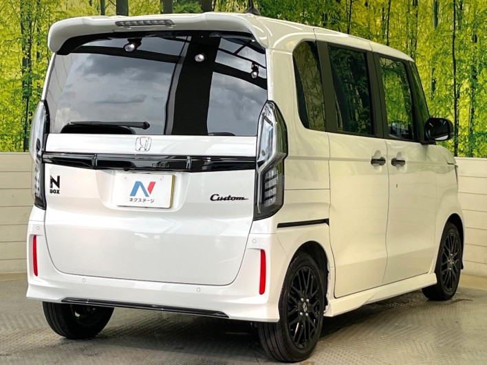 2022 Honda N-BOX CUSTOM 6BA-JF3 (UW-6a03ea822cc3b)[27]