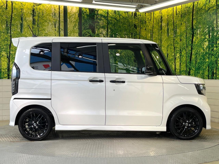 2022 Honda N-BOX CUSTOM 6BA-JF3 (UW-6a03ea822cc3b)[28]