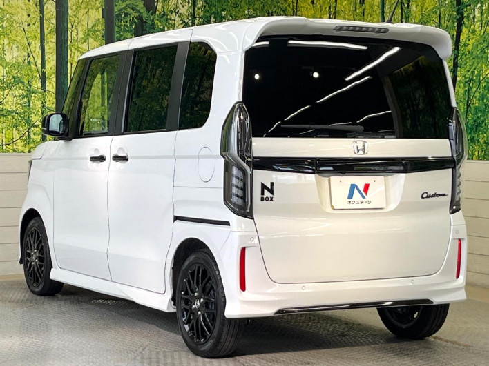 2022 Honda N-BOX CUSTOM 6BA-JF3 (UW-6a03ea822cc3b)[26]