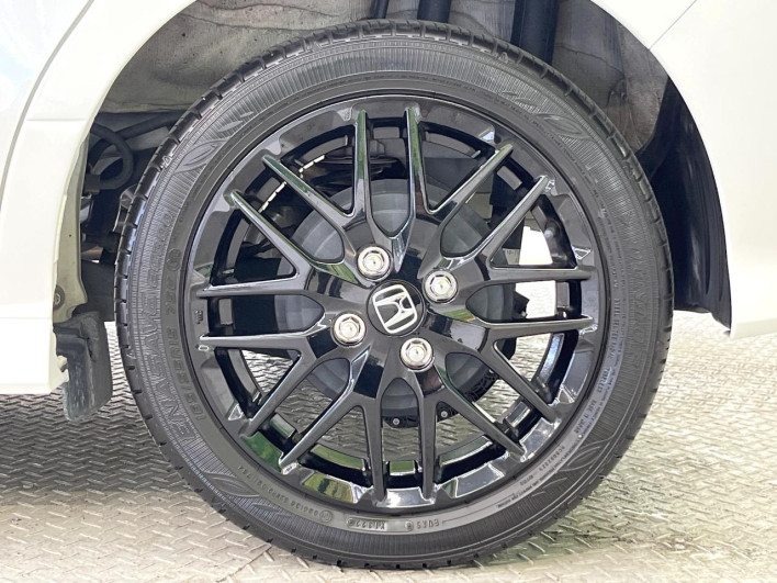 2022 Honda N-BOX CUSTOM 6BA-JF3 (UW-6a03ea822cc3b)[20]