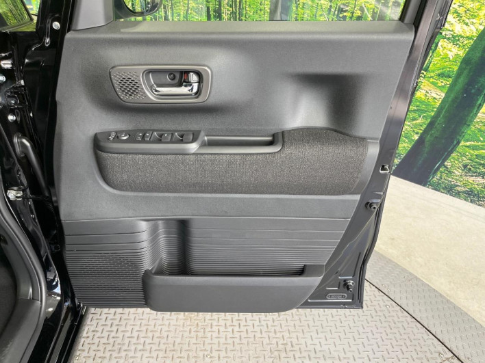 2026 Honda N-BOX CUSTOM 6BA-JF5 (UW-6a03ea8b8b0db)[23]