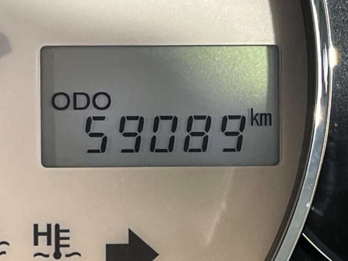 2013 Daihatsu Mira Cocoa DBA-L685S (UW-6a03eaa33dcb0)[2]