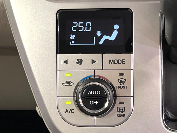 2018 Daihatsu Cast DBA-LA250S (UW-6a03eaa582b8a)[29]