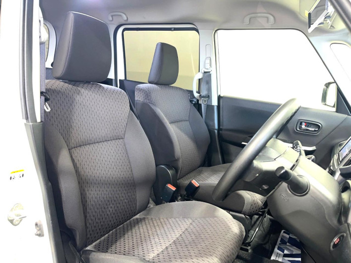 2017 Suzuki Solio DAA-MA36S (UW-6a03eac2a8768)[19]
