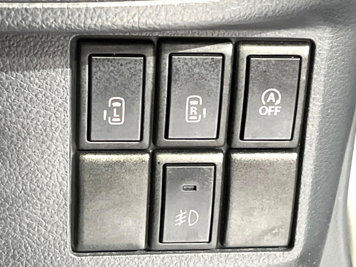 2013 Suzuki Spacia Custom DBA-MK32S (UW-6a03eacbcb62b)[26]
