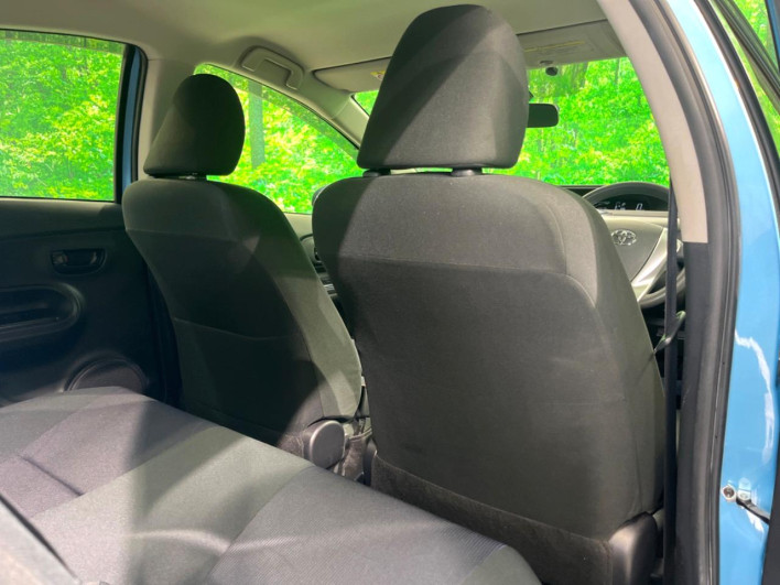 2015 Toyota Aqua DAA-NHP10 (UW-6a03eaf0083b7)[17]