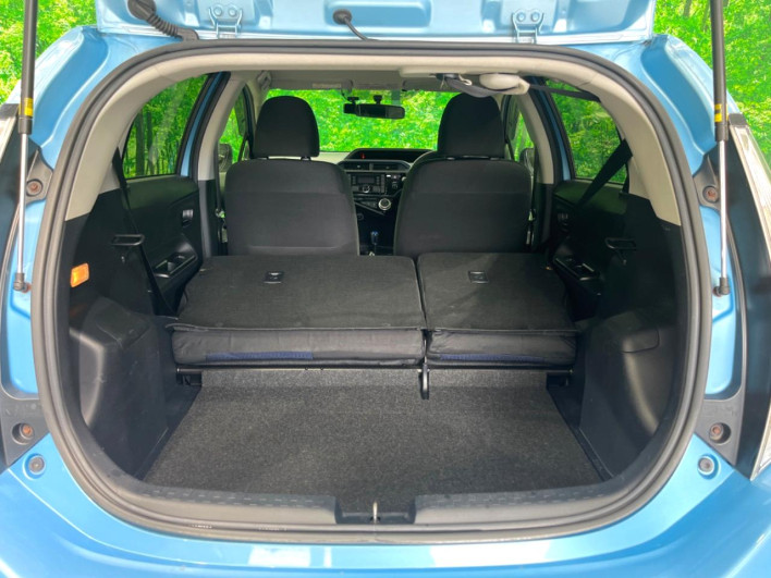 2015 Toyota Aqua DAA-NHP10 (UW-6a03eaf0083b7)[14]