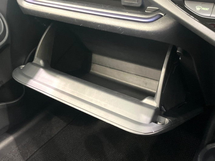 2015 Toyota Aqua DAA-NHP10 (UW-6a03eaf0083b7)[26]