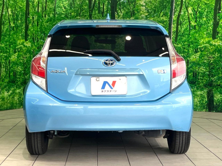 2015 Toyota Aqua DAA-NHP10 (UW-6a03eaf0083b7)[8]