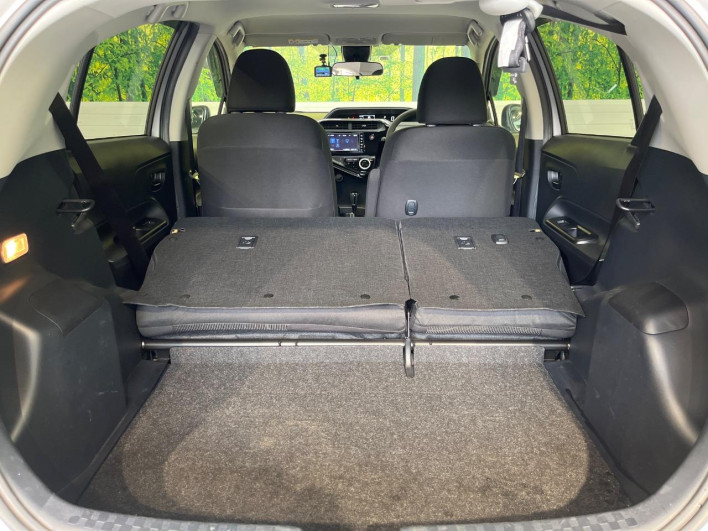2019 Toyota Aqua DAA-NHP10 (UW-6a03eaf18b5f3)[15]