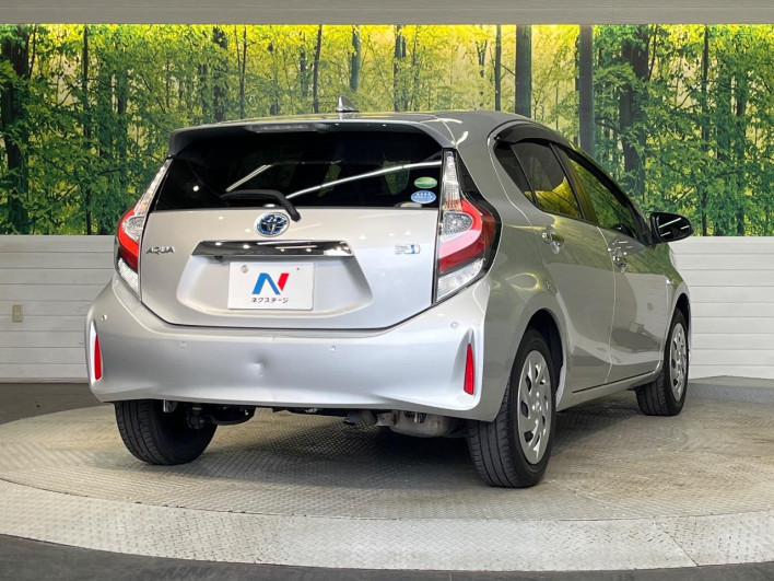2019 Toyota Aqua DAA-NHP10 (UW-6a03eaf18b5f3)[22]