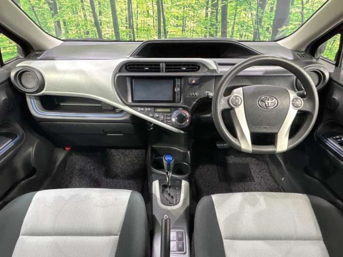 2014 Toyota Aqua DAA-NHP10 (UW-6a03eaf2e3a7b)[29]