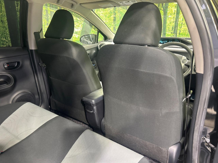 2014 Toyota Aqua DAA-NHP10 (UW-6a03eaf2e3a7b)[27]