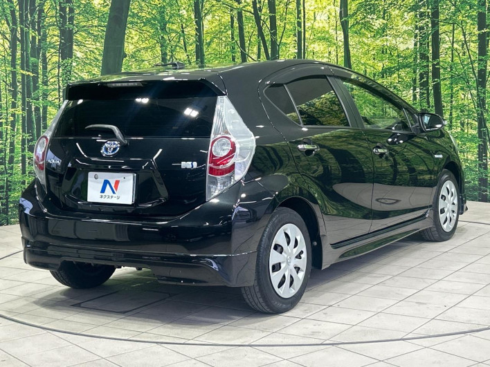2014 Toyota Aqua DAA-NHP10 (UW-6a03eaf2e3a7b)[18]