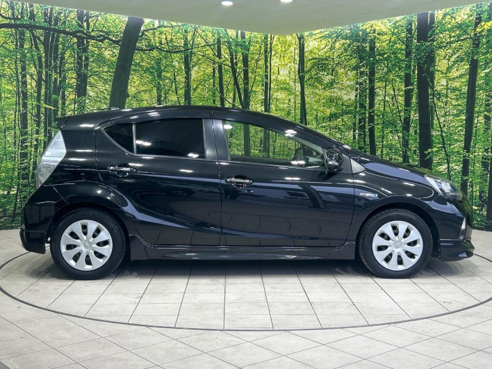 2014 Toyota Aqua DAA-NHP10 (UW-6a03eaf2e3a7b)[17]