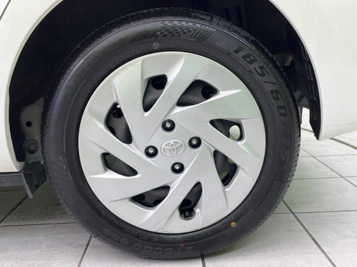 2018 Toyota Aqua DAA-NHP10 (UW-6a03eaf48ad51)[9]