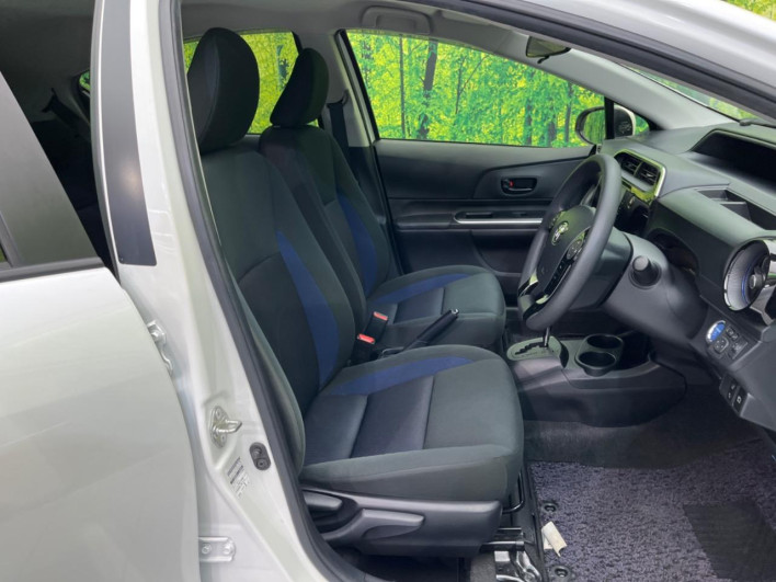 2018 Toyota Aqua DAA-NHP10 (UW-6a03eaf48ad51)[28]