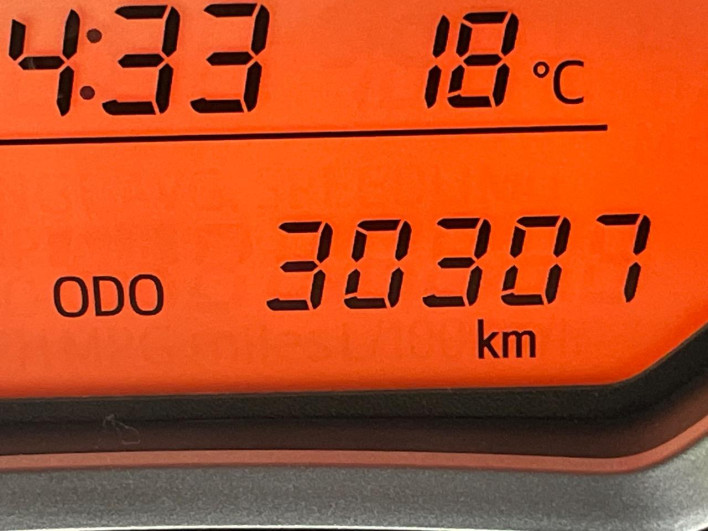 2013 Toyota Vitz DBA-NSP130 (UW-6a03eaf700efa)[2]