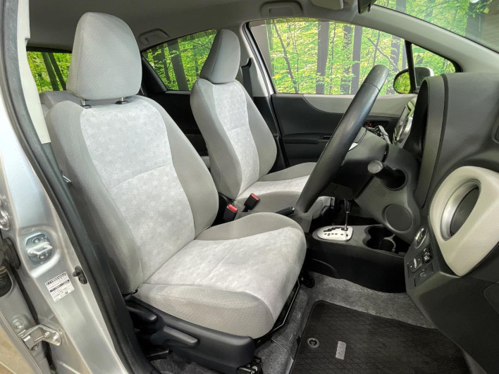 2013 Toyota Vitz DBA-NSP130 (UW-6a03eaf700efa)[11]