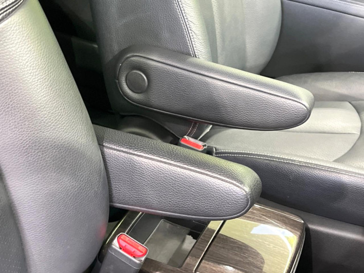 2013 Nissan Elgrand DBA-TE52 (UW-6a03eb0a5250d)[28]