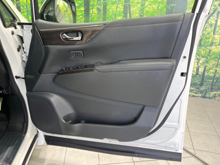 2013 Nissan Elgrand DBA-TE52 (UW-6a03eb0a5250d)[5]