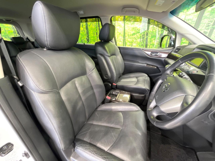 2013 Nissan Elgrand DBA-TE52 (UW-6a03eb0a5250d)[26]