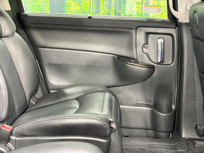 2013 Nissan Elgrand DBA-TE52 (UW-6a03eb0a5250d)[6]