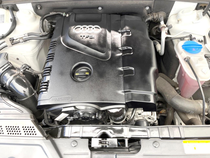 2015 Audi A4 Avant DBA-8KCDN (UW-6a03eb17ecf99)[4]