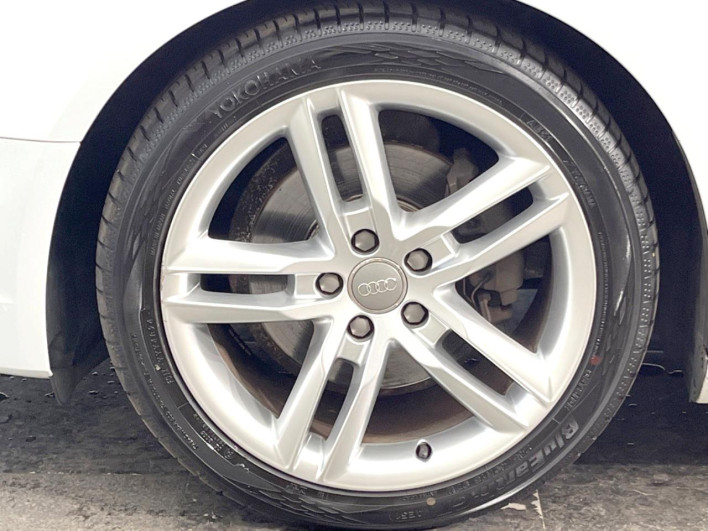2015 Audi A4 Avant DBA-8KCDN (UW-6a03eb17ecf99)[9]