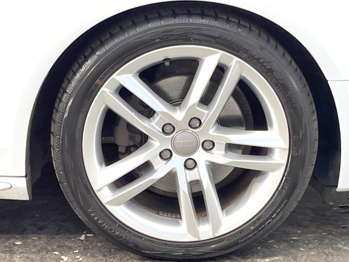2015 Audi A4 Avant DBA-8KCDN (UW-6a03eb17ecf99)[5]