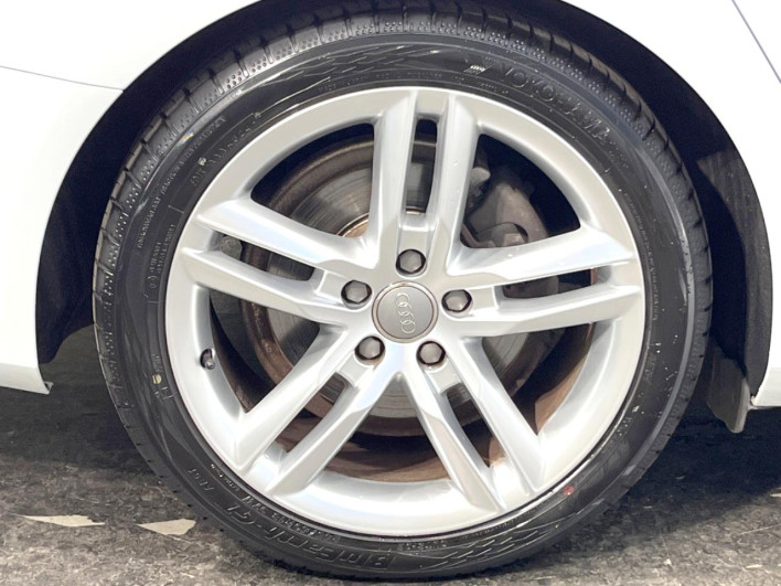 2015 Audi A4 Avant DBA-8KCDN (UW-6a03eb17ecf99)[6]
