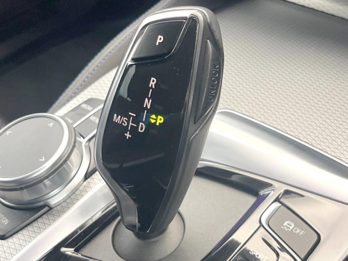 2020 BMW 5 Series 3DA-JF20 (UW-6a03eb1bdfbc5)[22]