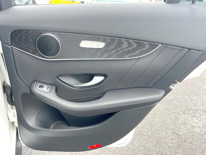 2018 Mercedes Benz GLC DBA-253946 (UW-6a03eb1e47a1a)[20]