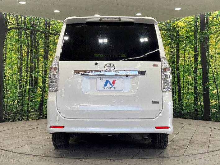 2013 Toyota Noah DBA-ZRR75W (UW-6a03eb279971b)[28]