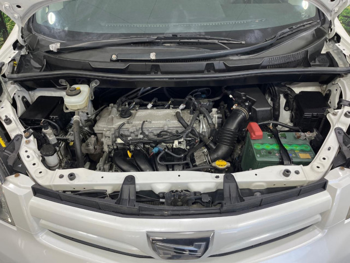 2013 Toyota Noah DBA-ZRR75W (UW-6a03eb279971b)[4]