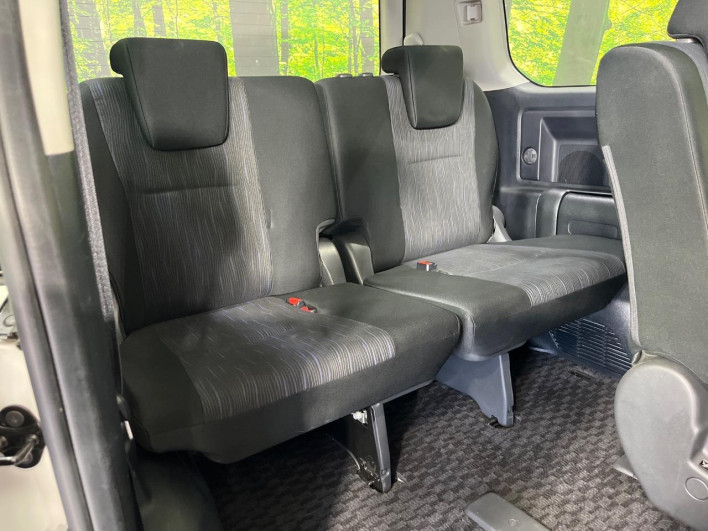 2013 Toyota Noah DBA-ZRR75W (UW-6a03eb279971b)[24]