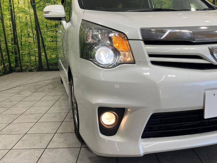 2013 Toyota Noah DBA-ZRR75W (UW-6a03eb279971b)[14]