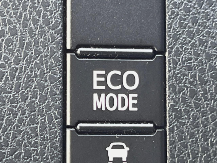 2016 Toyota Noah DBA-ZRR80W (UW-6a03eb2a37ecc)[29]