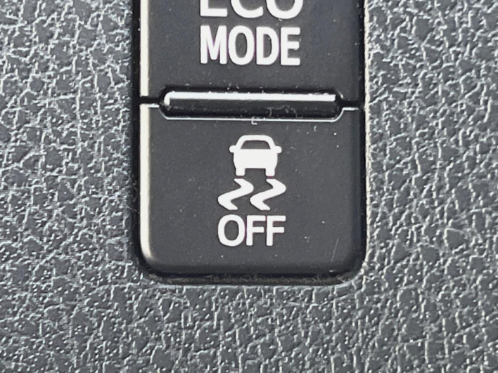 2016 Toyota Noah DBA-ZRR80W (UW-6a03eb2a37ecc)[28]