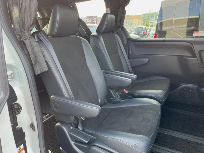 2016 Toyota Noah DBA-ZRR80W (UW-6a03eb2a37ecc)[5]