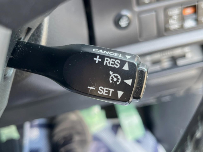2016 Toyota Noah DBA-ZRR80W (UW-6a03eb2a37ecc)[17]